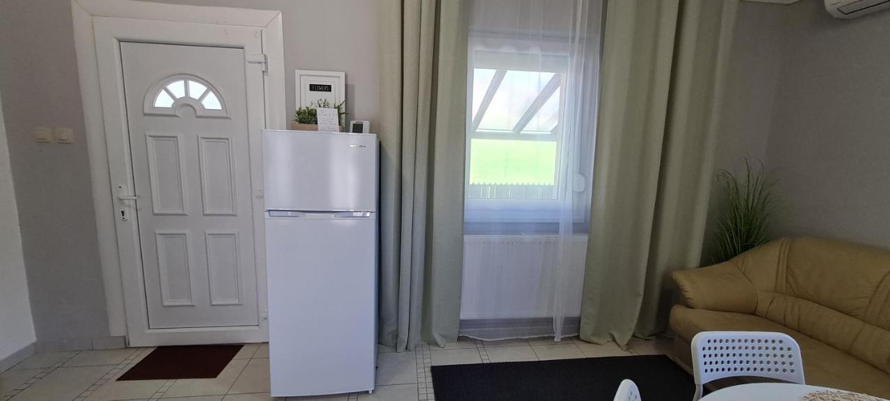 Lugas Apartman Miskolctapolca 2 Haloszoba Dezsa Es Jakuzzi Koezel A Barlangfuerdohoez 외부 사진