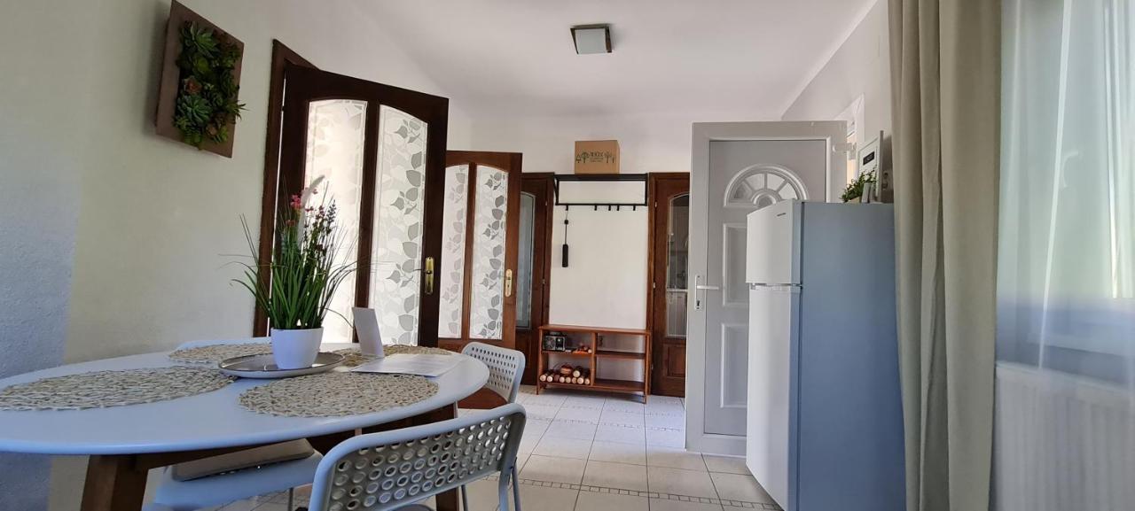 Lugas Apartman Miskolctapolca 2 Haloszoba Dezsa Es Jakuzzi Koezel A Barlangfuerdohoez 외부 사진