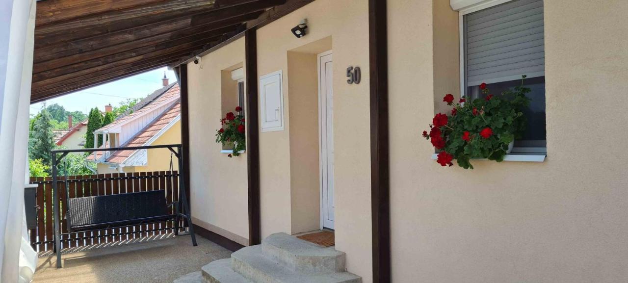 Lugas Apartman Miskolctapolca 2 Haloszoba Dezsa Es Jakuzzi Koezel A Barlangfuerdohoez 외부 사진