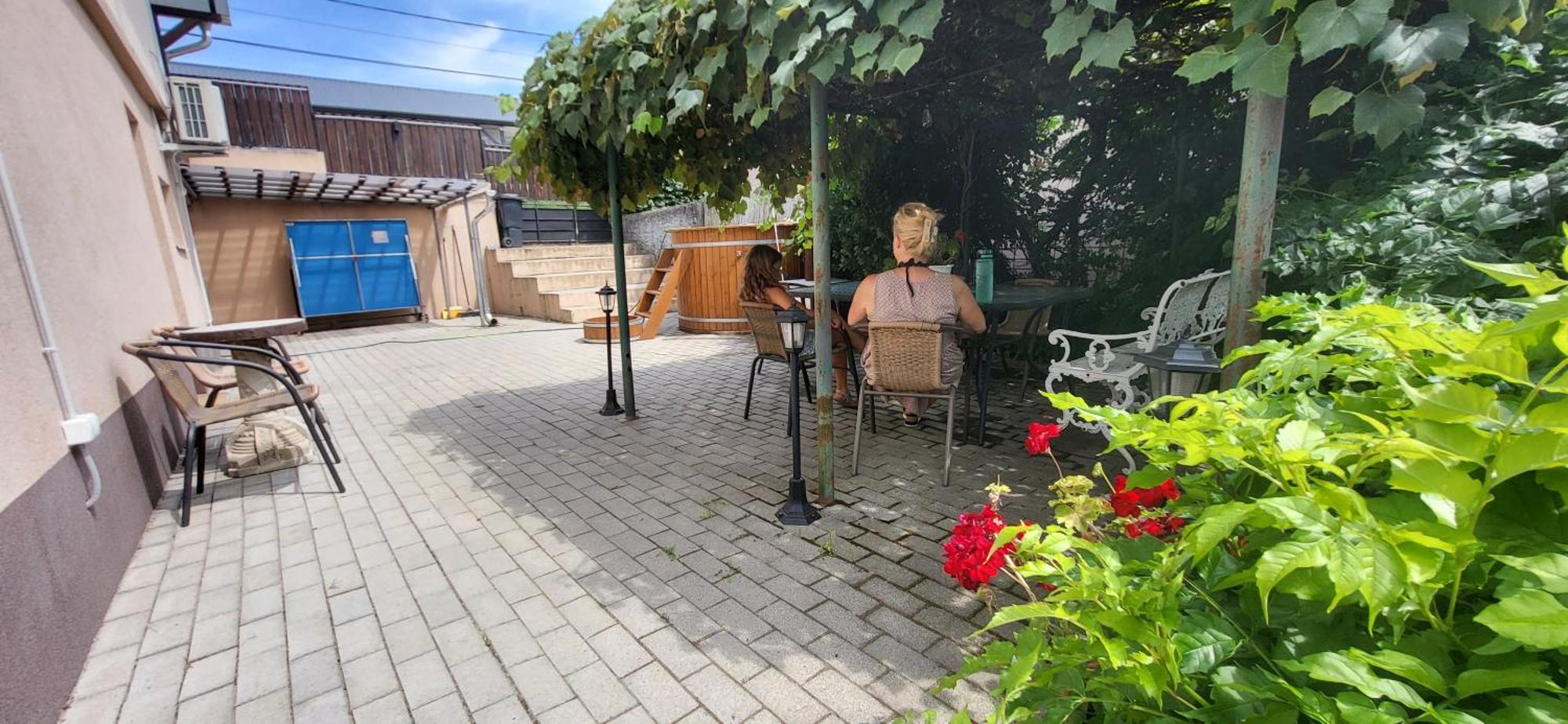 Lugas Apartman Miskolctapolca 2 Haloszoba Dezsa Es Jakuzzi Koezel A Barlangfuerdohoez 외부 사진